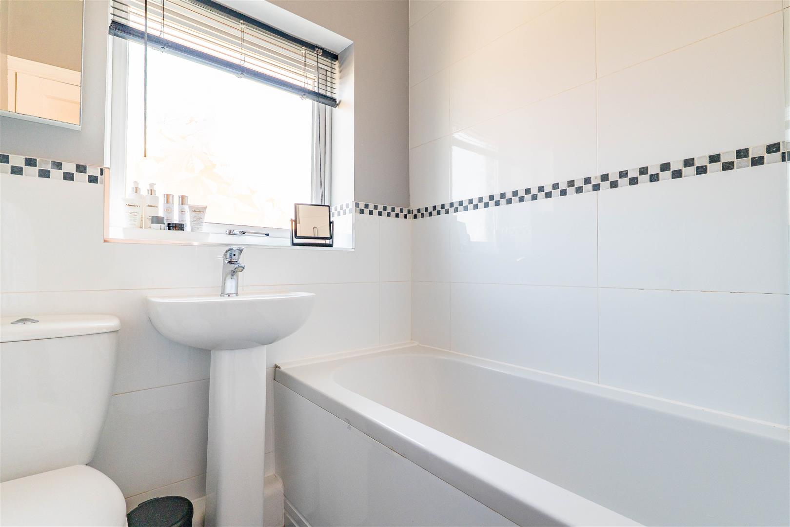 3 bed property in Moss Lane, Leyland